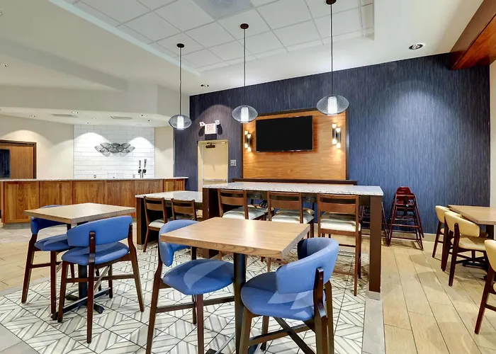 Drury Inn & Suites Lafayette In