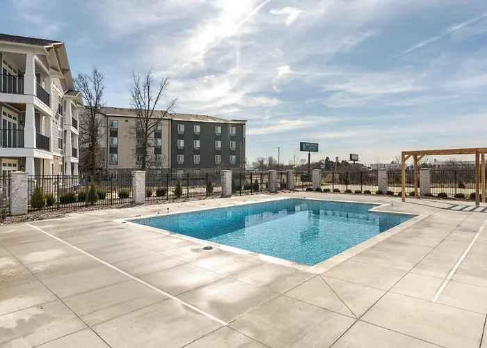 Luxe Escape Near Dt Indy